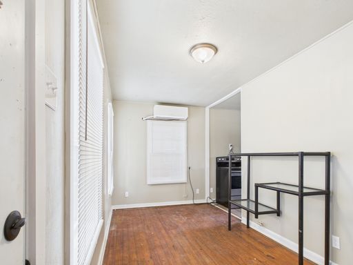 208 Myrtle Ave , Harper, TX 78631