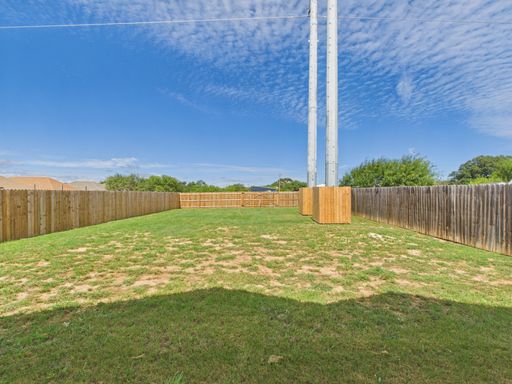 126 Feather Way , Fredericksburg, TX 78624