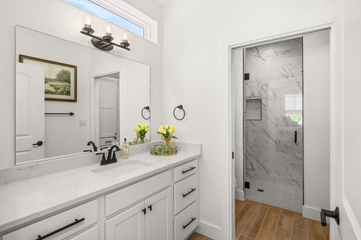 802 S Creek St Unit 103, Fredericksburg, TX 78624