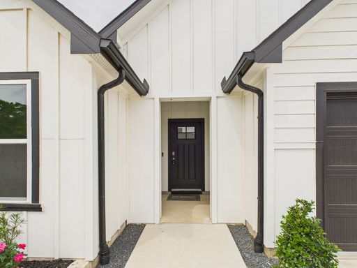 724 Grace Lane, Fredericksburg, TX 78624