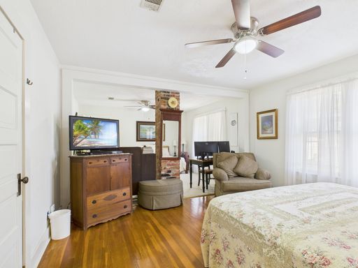 206 North Edison Street, Fredericksburg, TX 78624