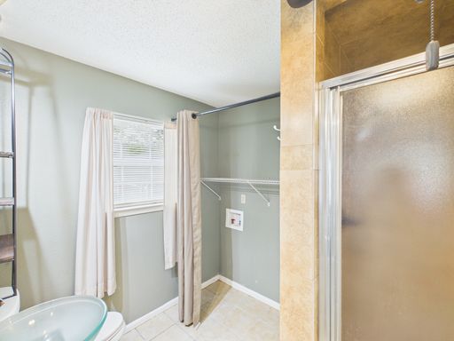 328 Glenmoor, Fredericksburg, TX 78624