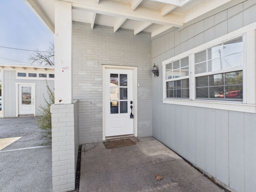 1209 E Main  , Fredericksburg, TX 78624