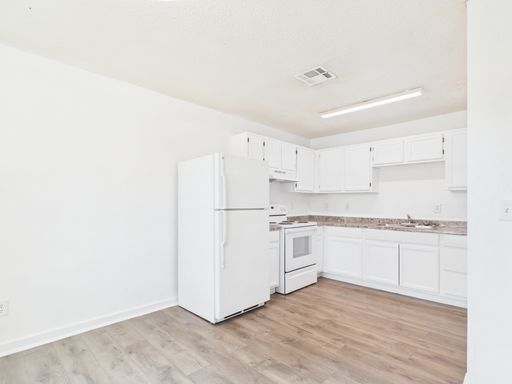 1604 9th Street, Unit B, Marble Falls, TX 78654