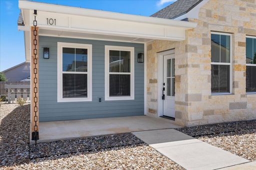 802 S Creek , Unit 101, Fredericksburg, TX 78624