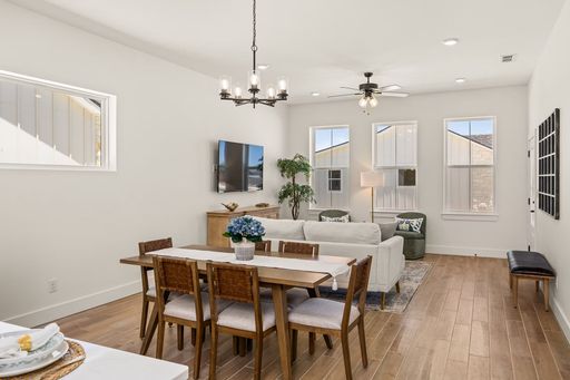 802 S Creek St Unit 103, Fredericksburg, TX 78624