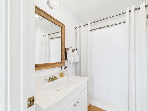 289 KC 474, Harper, TX 78631