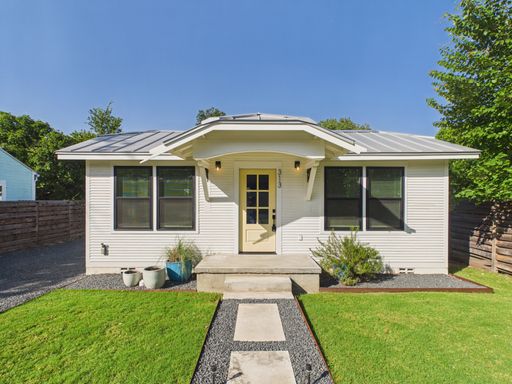 313 Fulton Street, Fredericksburg, TX 78624