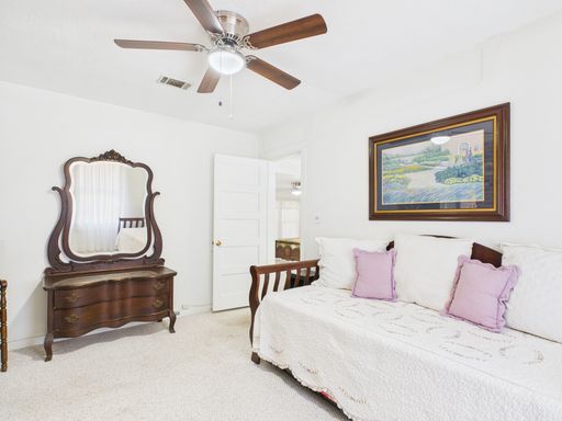 206 North Edison Street, Fredericksburg, TX 78624