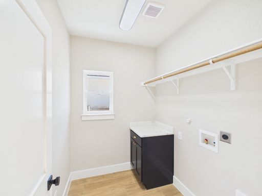 110 Parlin, Fredericksburg, TX 78624