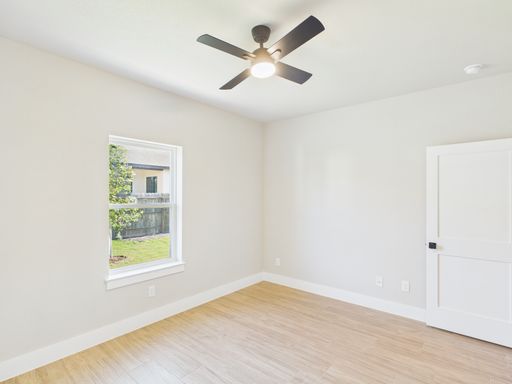 110 Parlin, Fredericksburg, TX 78624