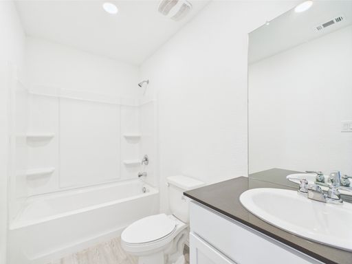 114 Cairans Crossing, Fredericksburg, TX 78624