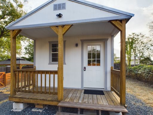 113 Shaw Avenue, Fredericksburg, TX 78624