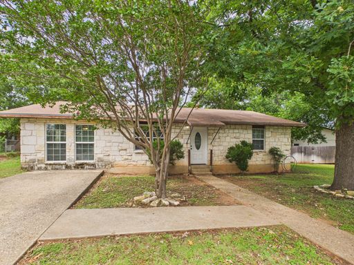 328 Glenmoor, Fredericksburg, TX 78624