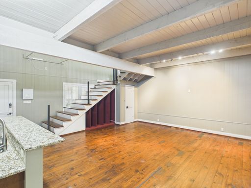 104 N Elk Street, Fredericksburg, TX 78624