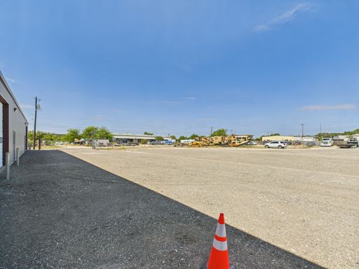 207 Jack Nixon Rd  - Unit B, Fredericksburg, TX 78624