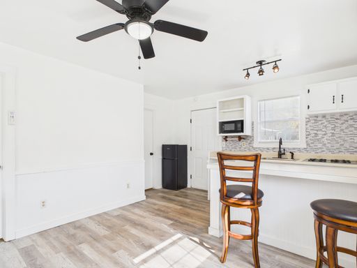 108 Beverly Drive, Unit B, Fredericksburg, TX 78624