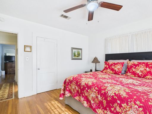 206 North Edison Street, Fredericksburg, TX 78624