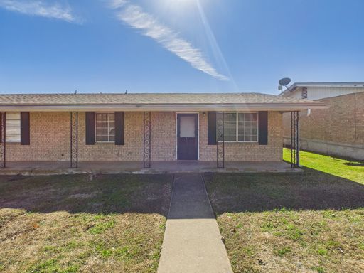 100 Northwest Drive - 17, Fredericksburg, TX 78624
