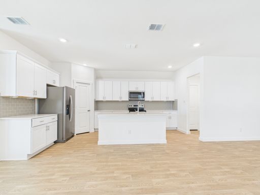 724 Grace Lane, Fredericksburg, TX 78624