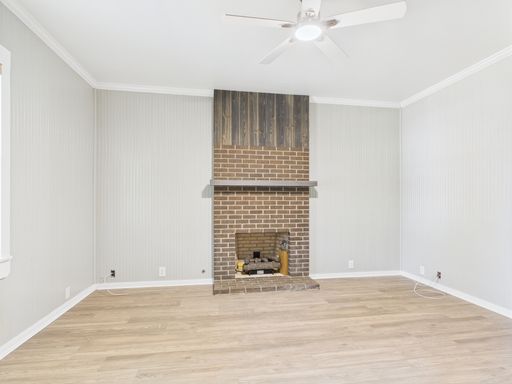 112 West Hackberry Street, Fredericksburg, TX 78624