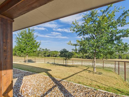 1016 LUCKENBACH-CAIN CITY RD, Fredericksburg, TX 78624