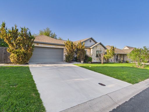 717 Darlington Drive, Fredericksburg, TX 78624