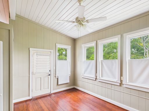 104 N Elk Street, Fredericksburg, TX 78624