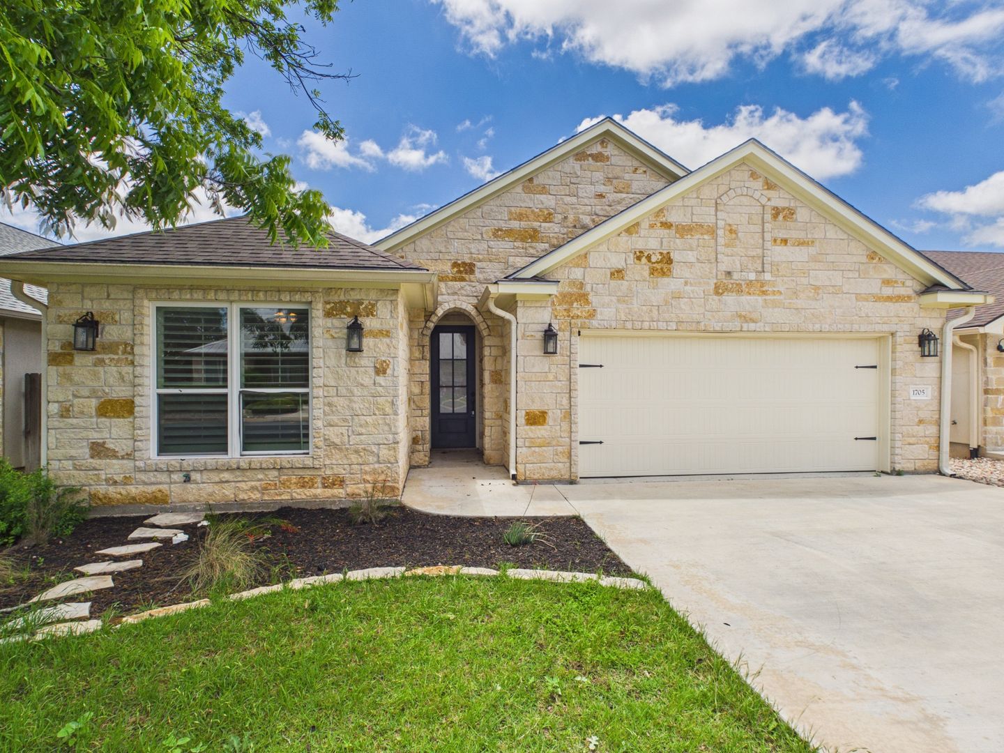 Fredericksburg House: 1705 Cherrywood
