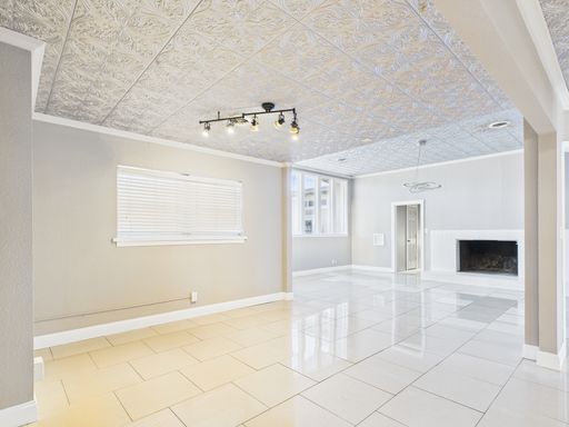 1209 E Main  , Fredericksburg, TX 78624