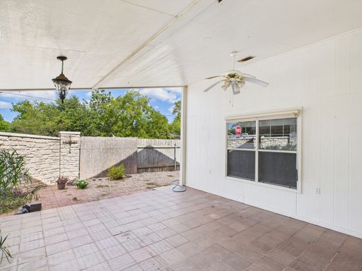 511 Kristofer, Fredericksburg, TX 78624