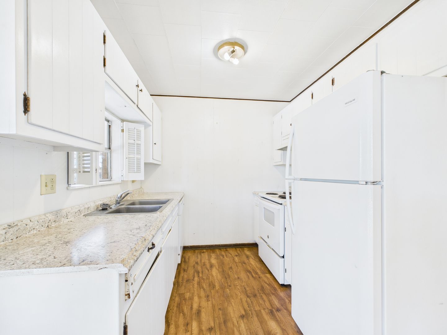 Fredericksburg Apartment: 126 Northwest Drive