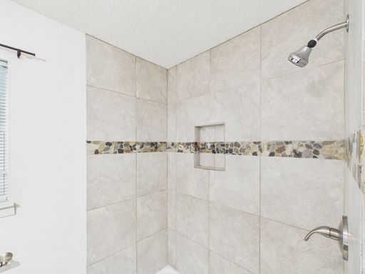 328 Glenmoor, Fredericksburg, TX 78624