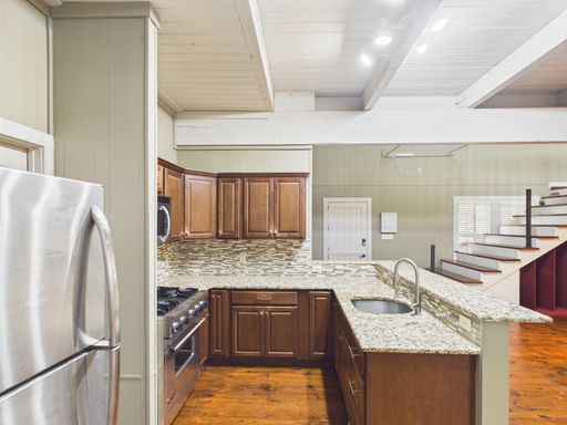 104 N Elk Street, Fredericksburg, TX 78624