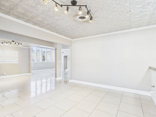 1209 E Main  , Fredericksburg, TX 78624