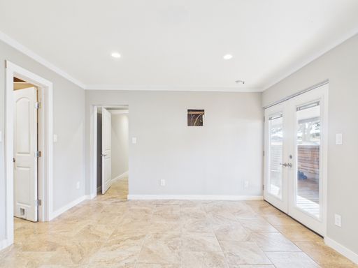 1016 LUCKENBACH-CAIN CITY RD, Fredericksburg, TX 78624
