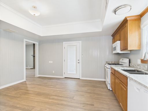 112 West Hackberry Street, Fredericksburg, TX 78624