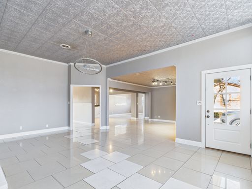 1209 E Main  , Fredericksburg, TX 78624