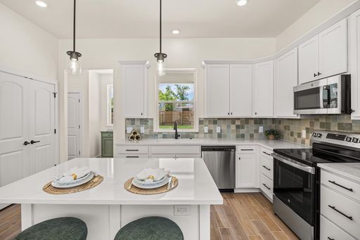 802 S Creek St Unit 103, Fredericksburg, TX 78624