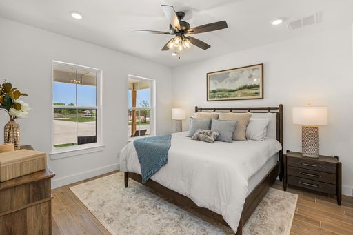 802 S Creek St Unit 103, Fredericksburg, TX 78624