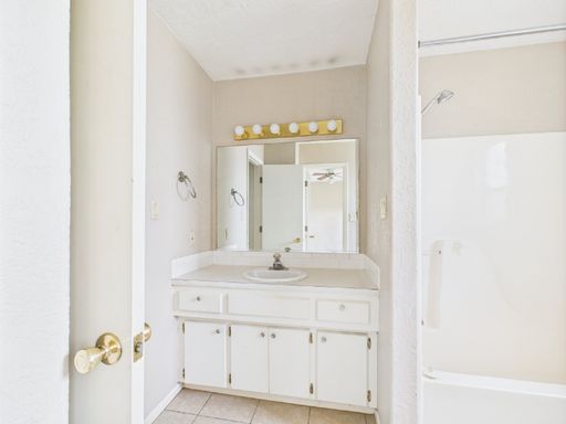 294 Friendship Ln. - 17, Fredericksburg, TX 78624