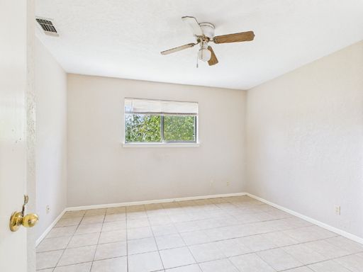 294 Friendship Ln. - 17, Fredericksburg, TX 78624