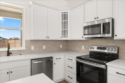 802 S Creek , Unit 101, Fredericksburg, TX 78624