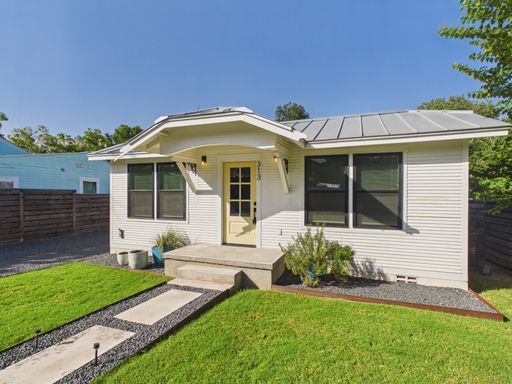 313 Fulton Street, Fredericksburg, TX 78624