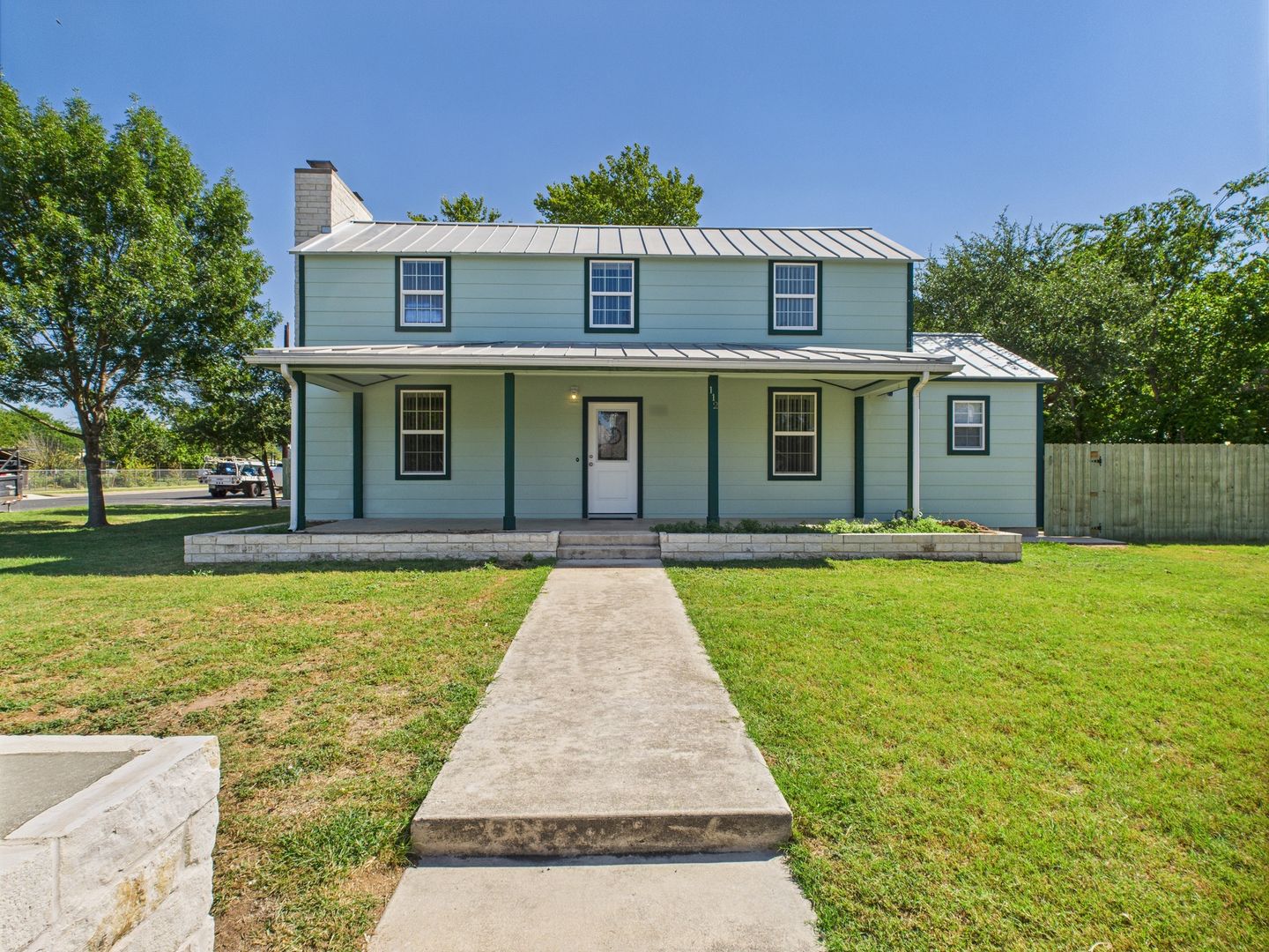 Fredericksburg House: 112 West Hackberry Street