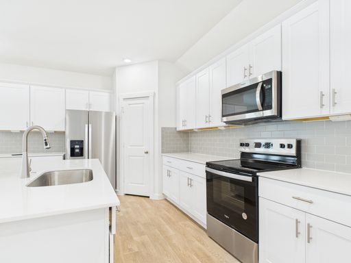 724 Grace Lane, Fredericksburg, TX 78624