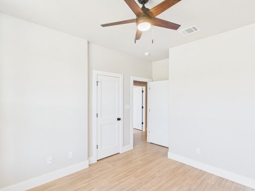 110 Parlin, Fredericksburg, TX 78624