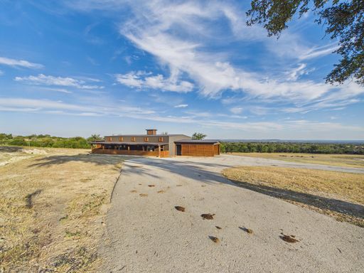 1016 LUCKENBACH-CAIN CITY RD, Fredericksburg, TX 78624