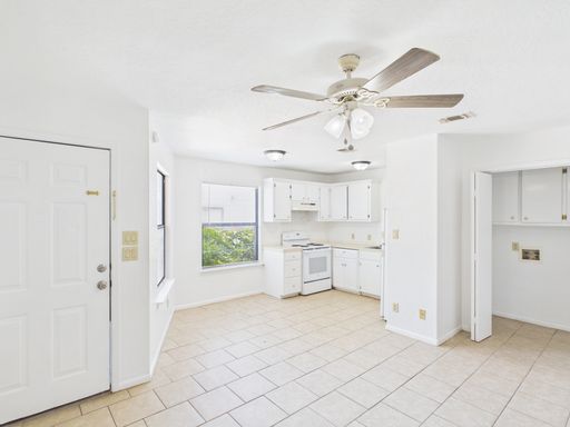 293 Billie Dr. - 13, Fredericksburg, TX 78624