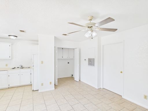 293 Billie Dr. - 13, Fredericksburg, TX 78624